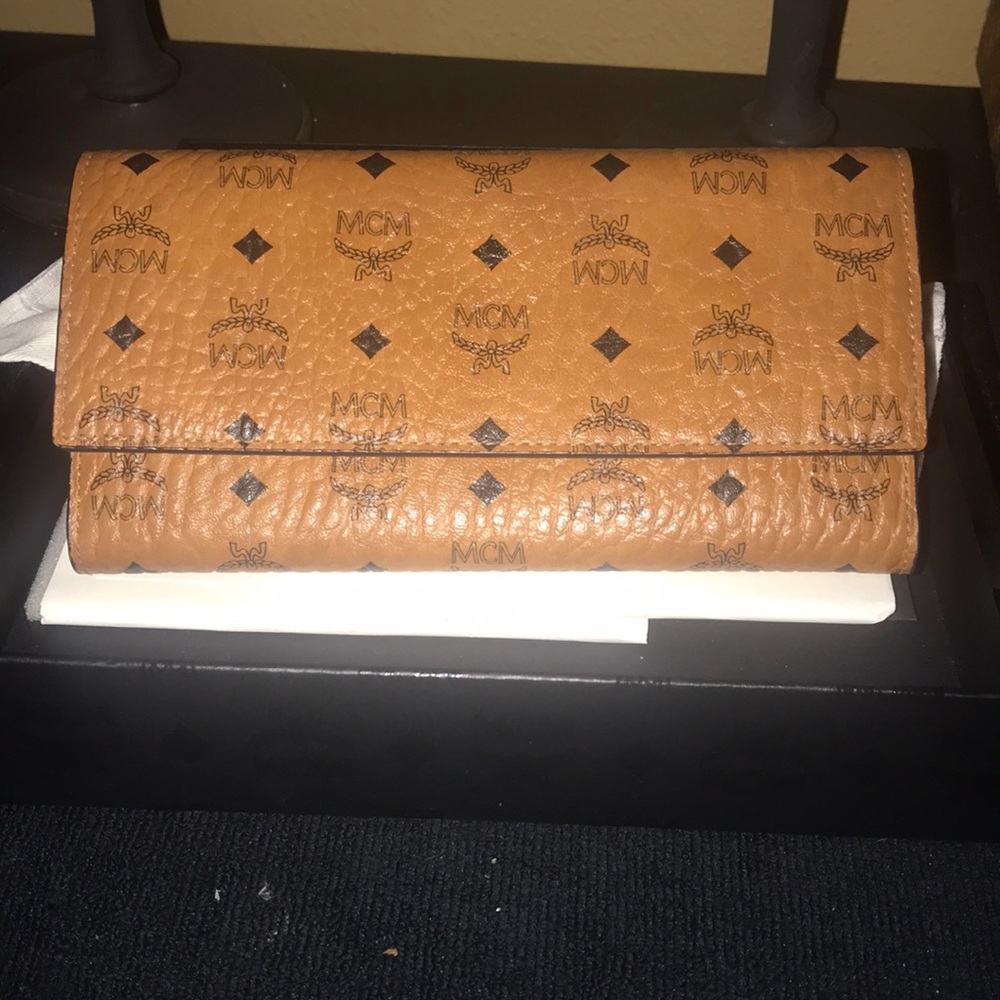 MCM wallet